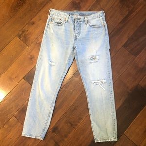 Levi’s 501 light wash jeans